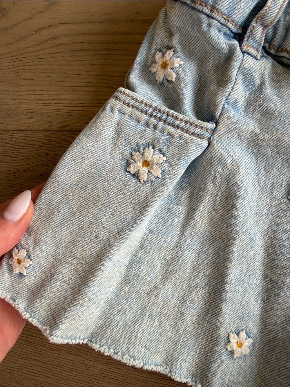 Zara Light Blue Denim Daisy Embroidered Girls Shorts - Picture 3 of 5